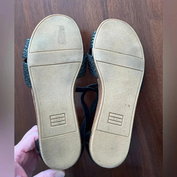Toms brown and black flat sandals size 5 - Picture 5 of 6